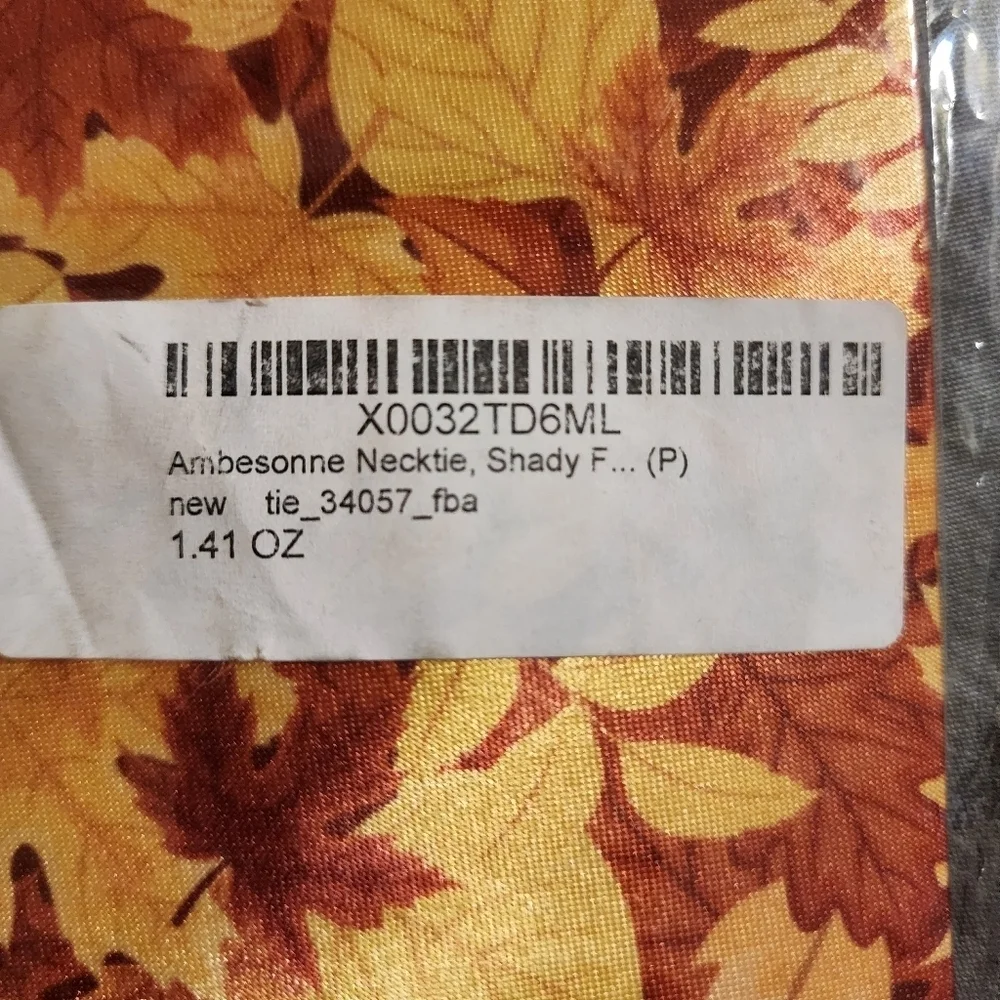 J3 - NIB Ambesonne Shady Fall Oak Necktie